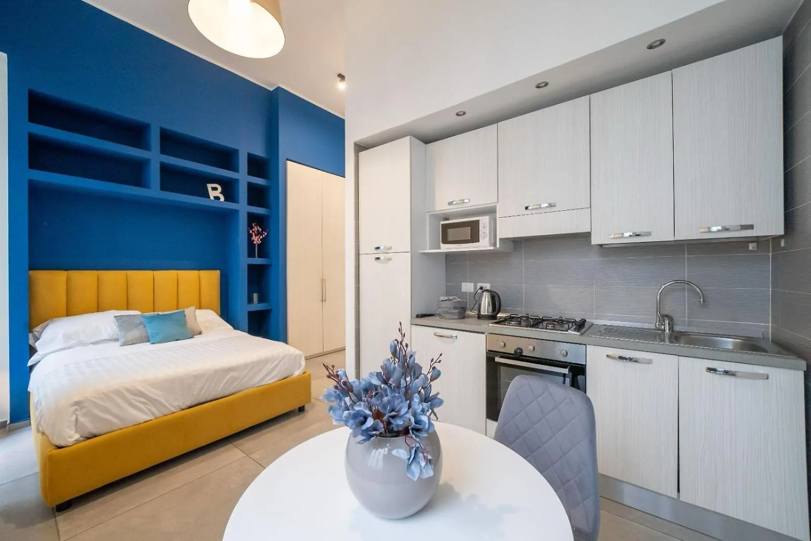 Bovio Boutique Studio Apartment Naples 0*,  Italy