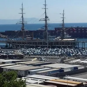 Molo 33 Napoli Nápoles