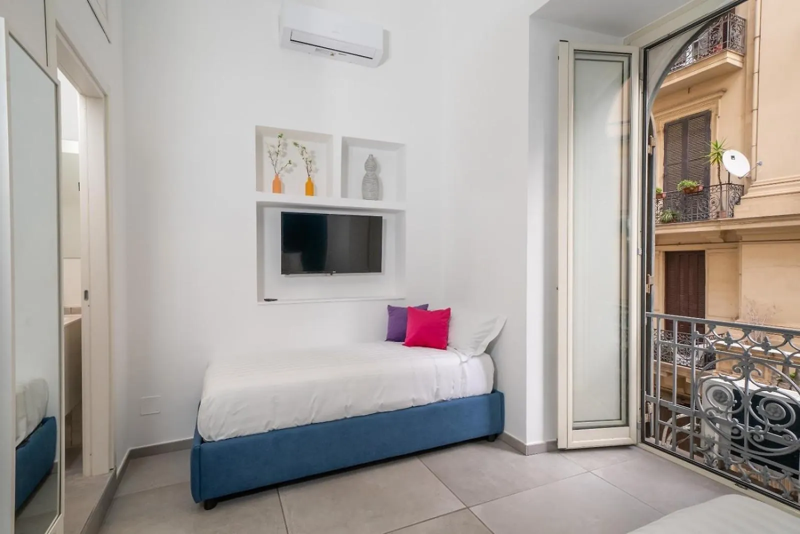 Guest house Bovio Boutique Studio Apartment Naples Italy